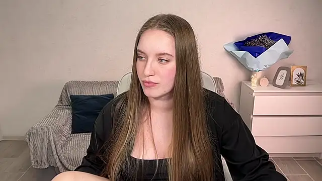 EvaMaddison online show from September 15, 8:49 pm