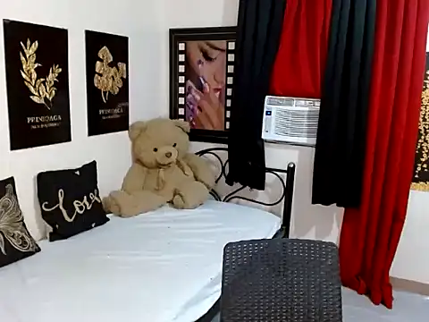 UrhotGoddess online show from July 6, 6:40 am