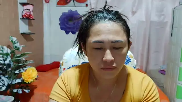 Ugly Filipina online show from June 18, 8:36 pm