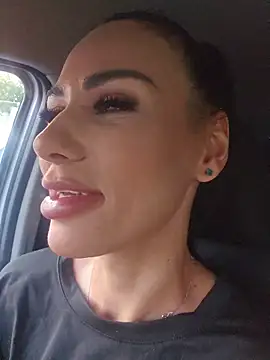 Lorettelorena online show from July 19, 3:31 am