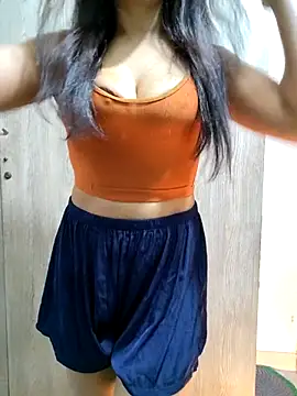 RadhaBabe online show from March 13, 7:15 pm