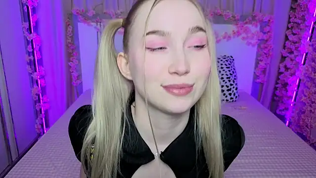 LilyStarlight online show from April 6, 4:46 am