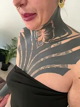 InkedBiitch online show from May 2, 6:17 am