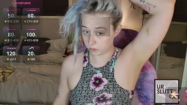 ursluttygf online show from July 31, 2:01 am