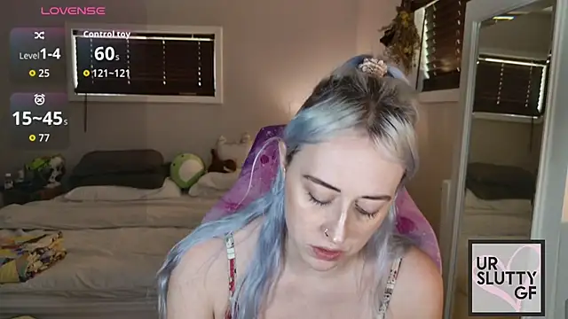 ursluttygf online show from July 17, 5:49 pm