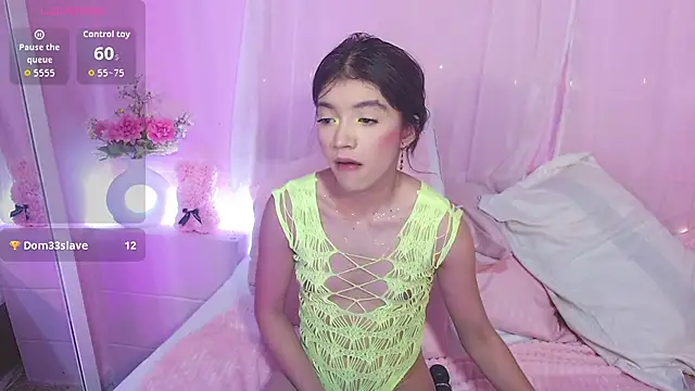 Sweetcristin online show from June 2, 2:45 am