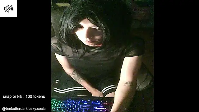 Snapshot of crystalxh chatting on October 13, 7:05 pm crystalxh online show from October 13, 7:05 pm