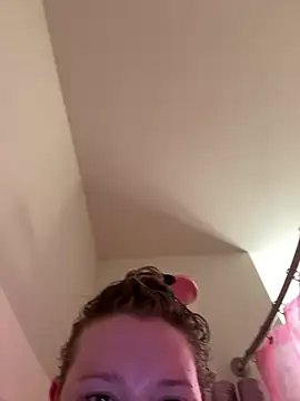 PiggyRose online show from February 4, 12:57 am