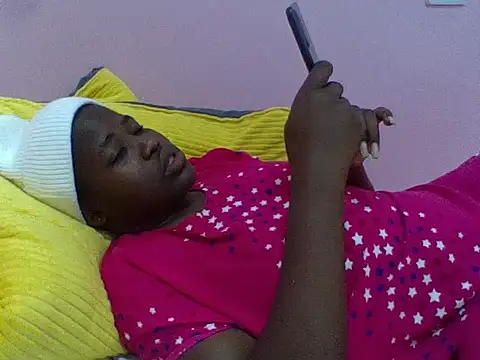 cute-marianna online show from July 10, 1:33 pm