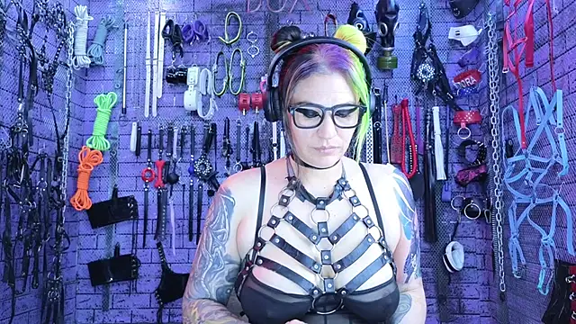 PANDORANEZZ online show from February 21, 4:35 am