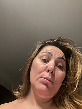 Emma roqueen online show from February 15, 10:42 pm