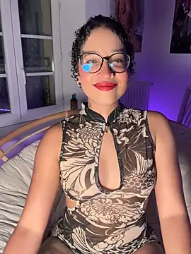 Lauyako online show from July 6, 7:05 pm