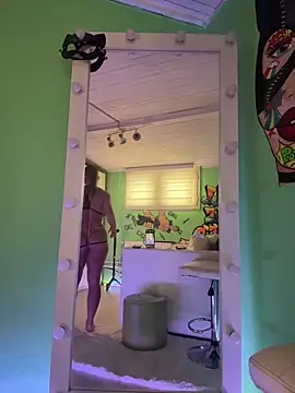 TamaraSavage online show from April 5, 10:58 am