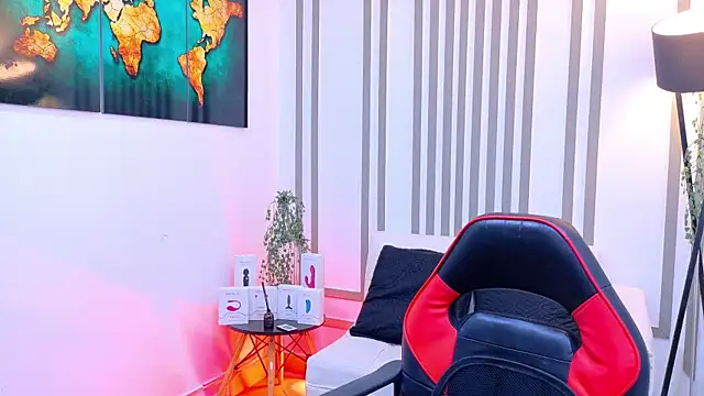 Snapshot of Britney_taylor_ chatting on October 8, 10:58 pm Britney taylor online show from October 8, 10:58 pm