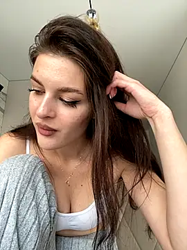 Snapshot of little_belucci chatting on October 8, 1:04 pm little belucci online show from October 8, 1:04 pm
