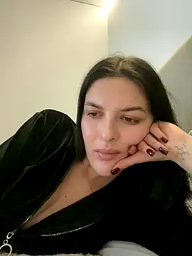 Snapshot of little_belucci chatting on October 16, 1:36 pm little belucci online show from October 16, 1:36 pm