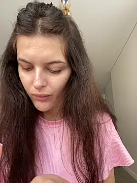 Snapshot of little_belucci chatting on September 15, 12:24 pm little belucci online show from September 15, 12:24 pm