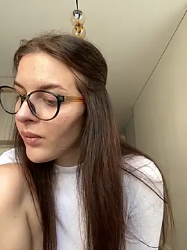Snapshot of little_belucci chatting on October 13, 1:36 pm little belucci online show from October 13, 1:36 pm