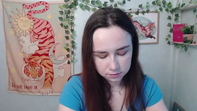 VeryVeryVeryShy  online show from June 26, 5:41 am