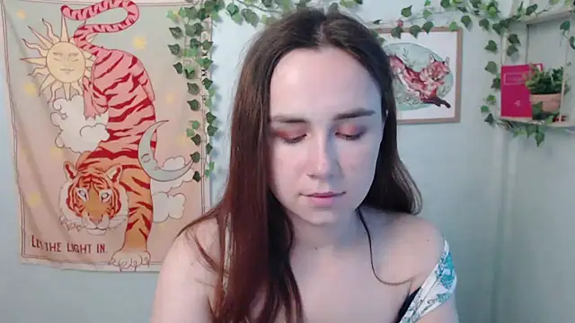 VeryVeryVeryShy  online show from July 7, 7:23 am
