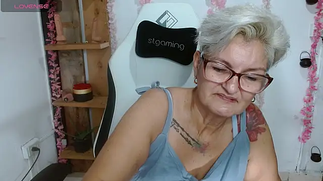 bety-cum2 online show from July 20, 5:36 pm