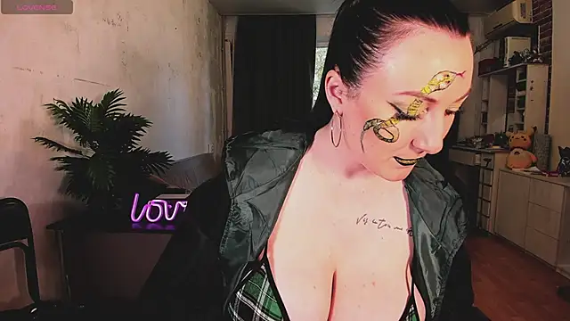 Snapshot of Mira_Xo_ chatting on October 17, 10:51 am Mira Xo  online show from October 17, 10:51 am