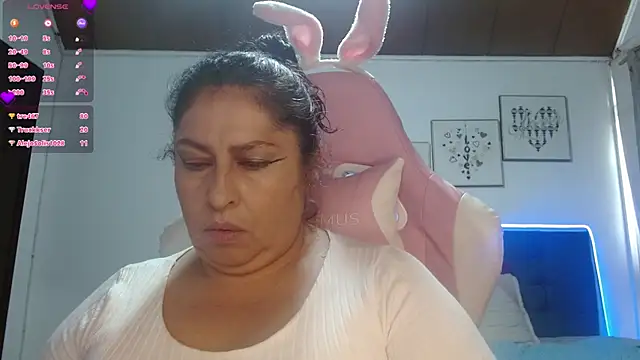 Snapshot of Keyla01_ chatting on September 10, 1:44 pm Keyla01 online show from September 10, 1:44 pm