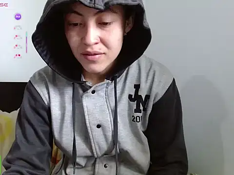 Olivia Bright online show from August 5, 12:44 pm