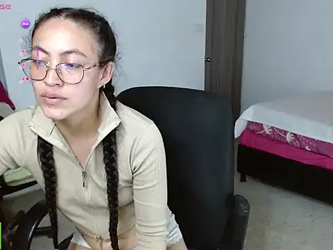 Olivia Bright online show from May 23, 9:13 pm