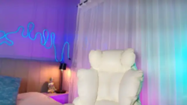 Sofly s online show from April 25, 12:41 pm