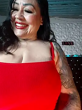 kittyhotass1 online show from June 26, 5:20 am
