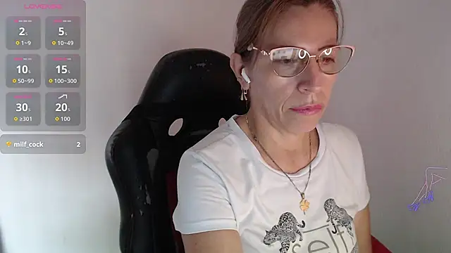 Chayla Ruiz online show from July 4, 2:57 pm