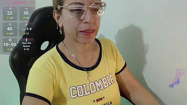 Chayla Ruiz online show from June 23, 11:30 am