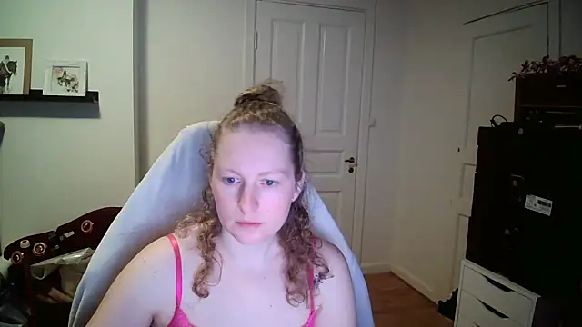 Girlnina-1995 online show from February 3, 8:19 am