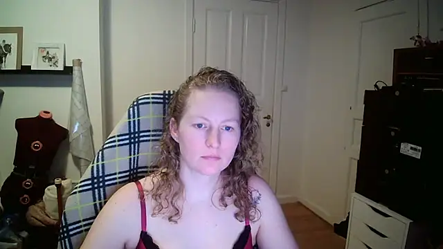 Girlnina-1995 online show from January 14, 10:53 am