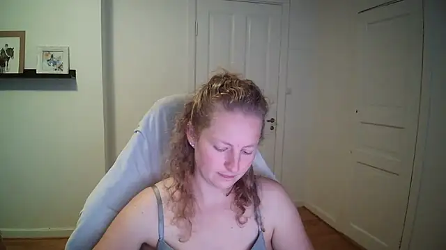 Snapshot of Girlnina-1995 chatting on September 17, 3:10 pm Girlnina-1995 online show from September 17, 3:10 pm