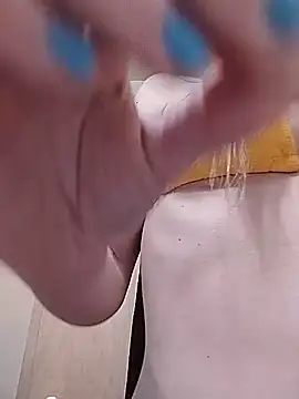 eatmeplease44 online show from June 13, 2:53 am