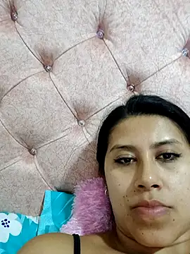 Karlagonzales  online show from November 25, 3:09 am