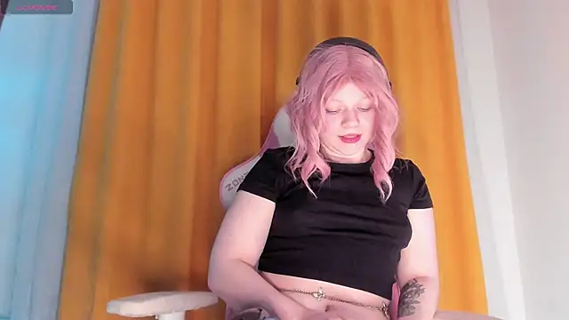 SueNiceeeee online show from February 2, 1:04 am