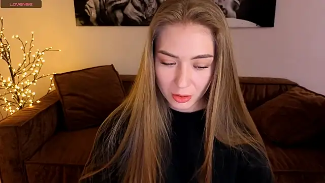 Adelyna Bird online show from August 3, 7:23 am