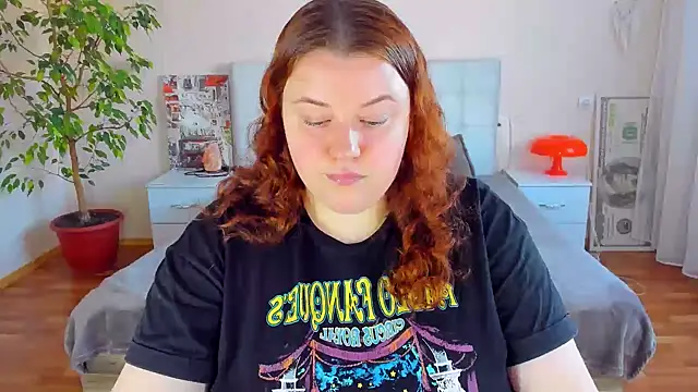 PolinaSalvatore online show from June 24, 3:44 pm