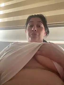 andreaisis2 online show from June 13, 6:05 pm
