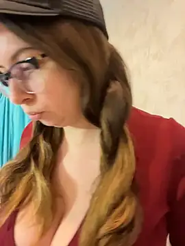 DienkaGreen online show from February 3, 9:47 am