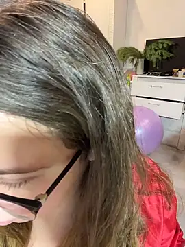 DienkaGreen online show from December 18, 4:39 am