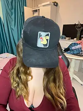 DienkaGreen online show from February 7, 3:32 am