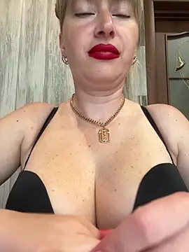 Kittenforyou online show from June 18, 12:32 pm