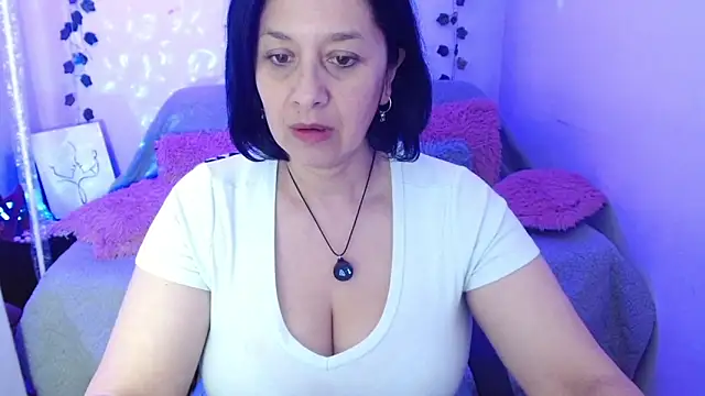 camilalatti online show from November 9, 12:38 am