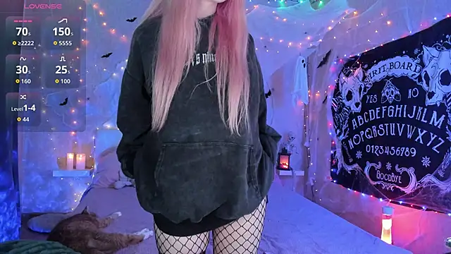 Misty Shadow online show from November 2, 10:57 pm