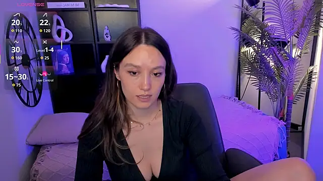 AgnesGoddess online show from August 6, 11:00 pm