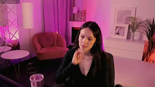 AgnesGoddess online show from September 26, 8:45 am